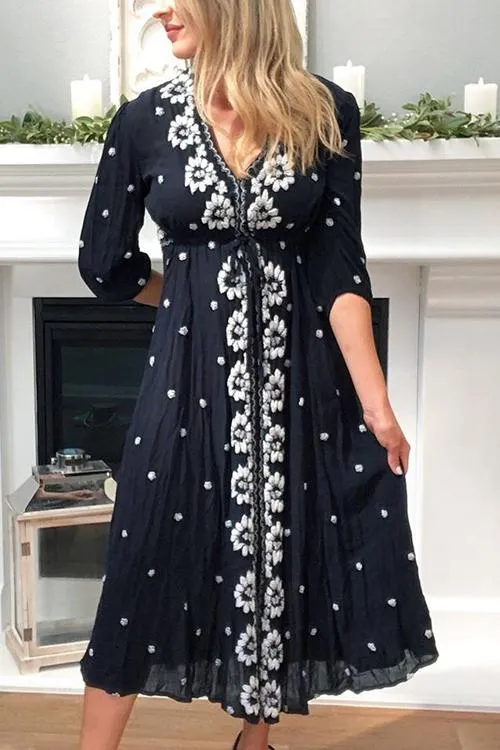 Embroidery V Neck Long Sleeve Maxi Dress