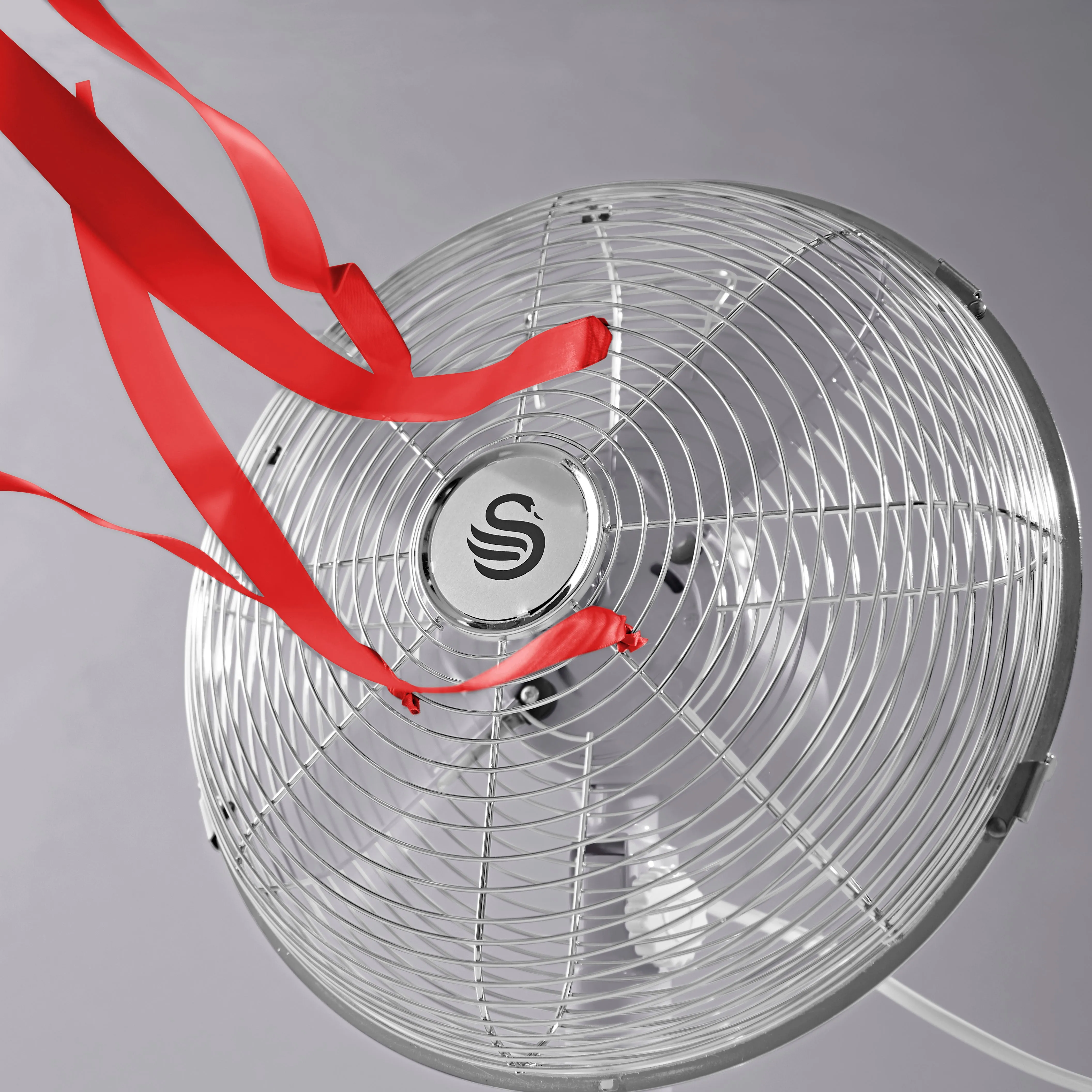 Swan Retro 12 Inch Desk Fan